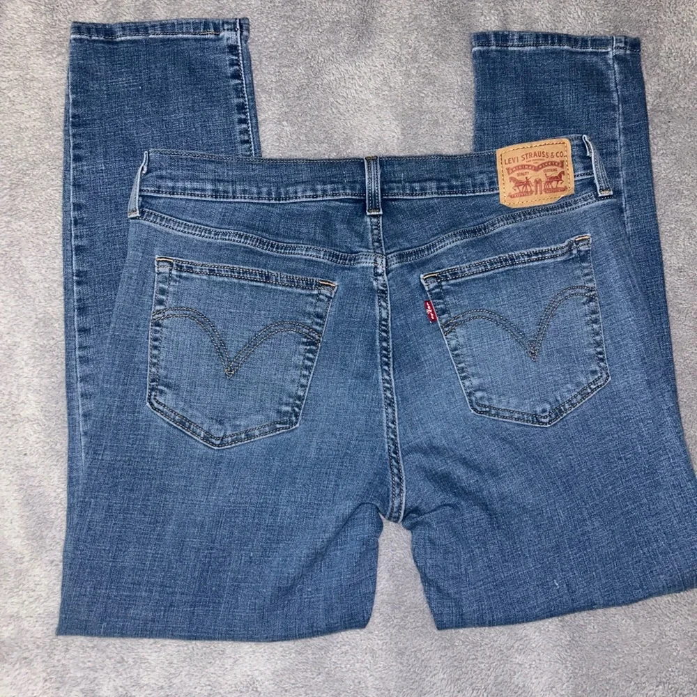 Levi's Women's Blue Boyfriend Jeans - Picture 3 of 5